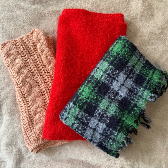 Bundle of 3 Aerie Blanket Scarves - Picture 6 of 10